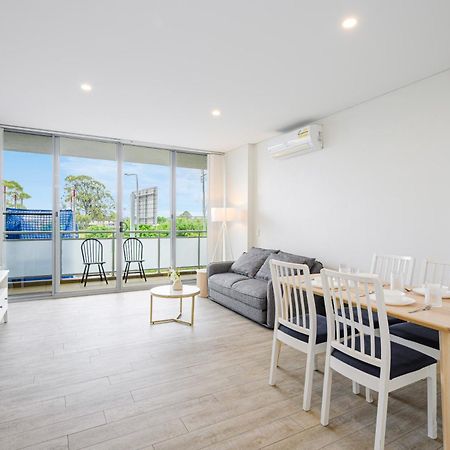 Liverpool Adorable 2Br Apt With Free Parking Warwick Farm Exterior photo