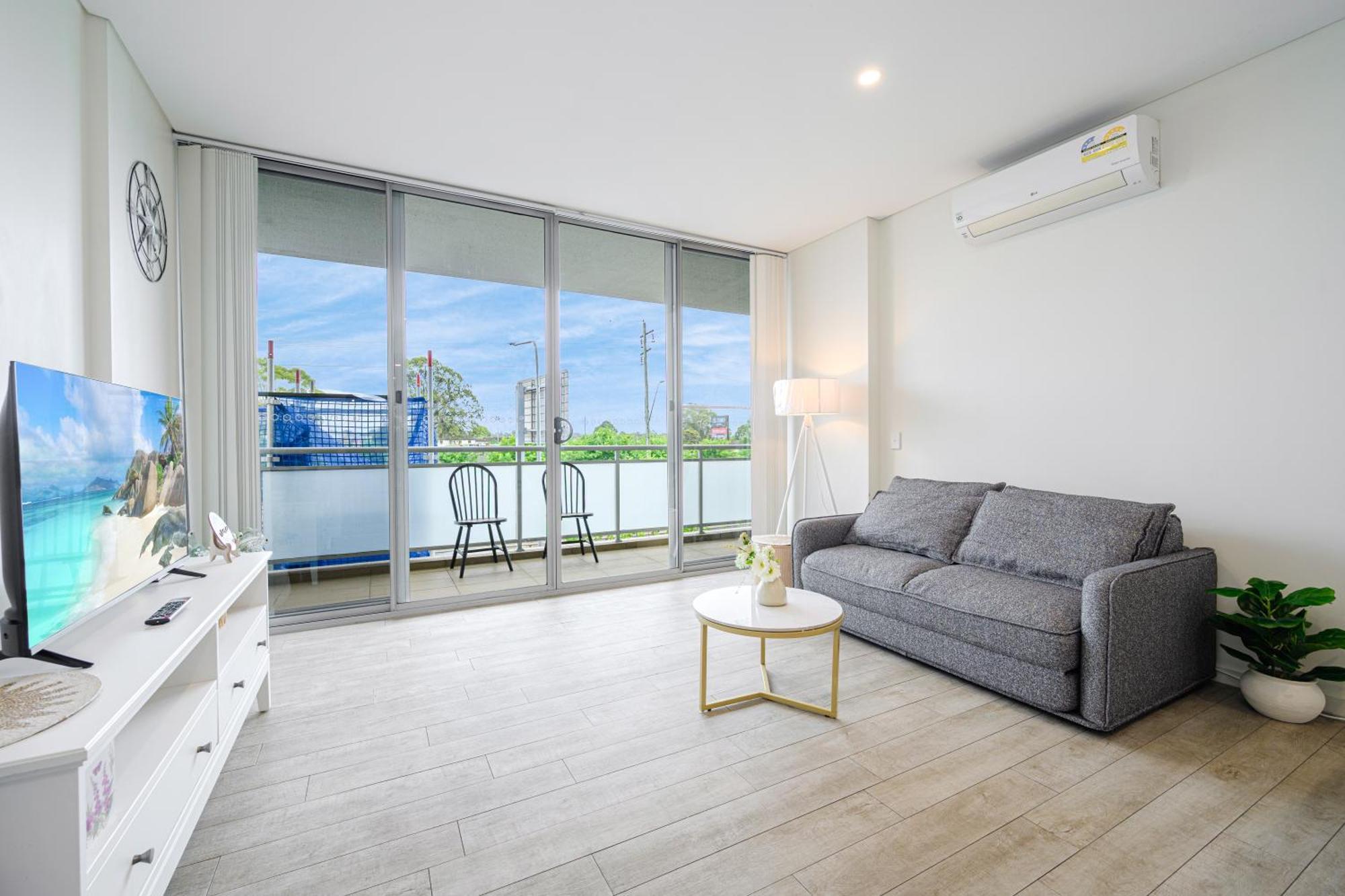 Liverpool Adorable 2Br Apt With Free Parking Warwick Farm Exterior photo