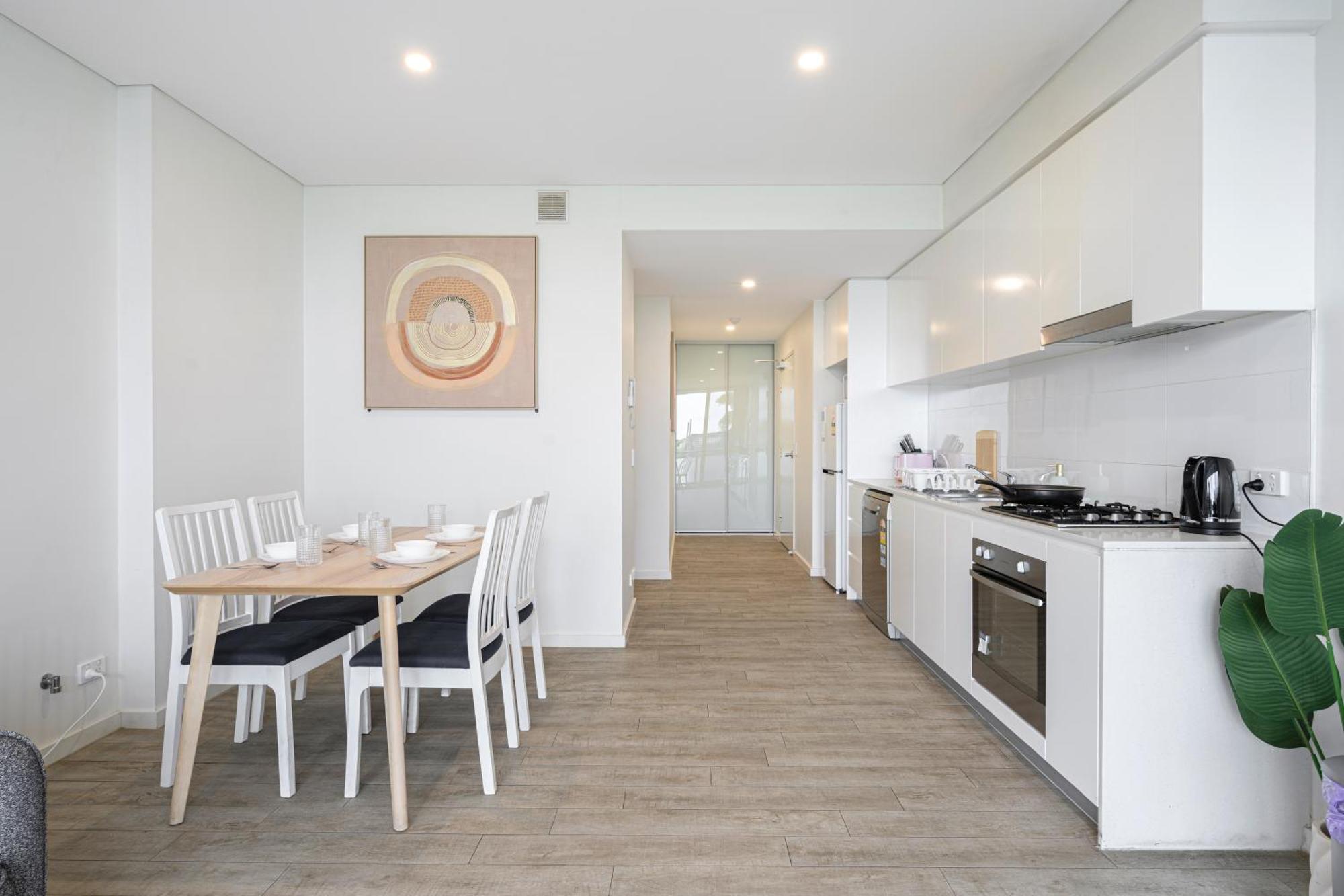 Liverpool Adorable 2Br Apt With Free Parking Warwick Farm Exterior photo